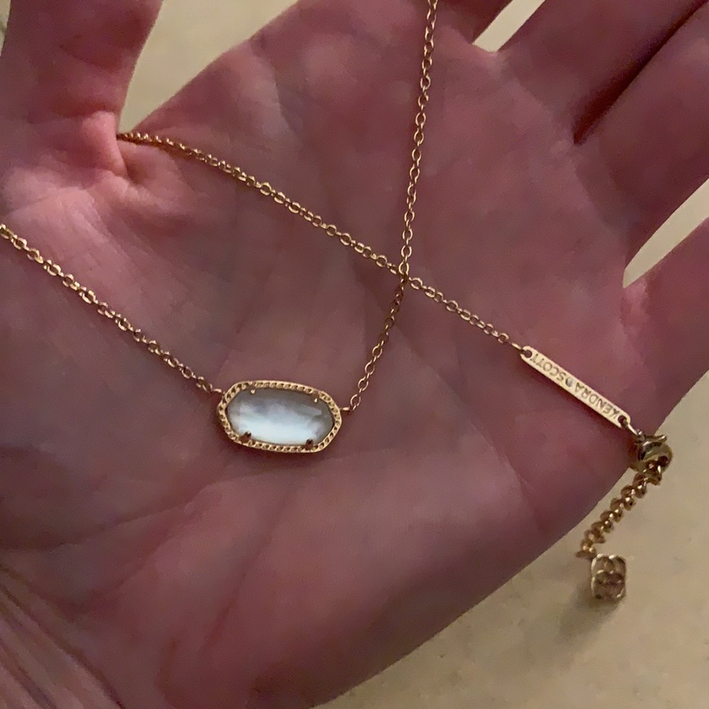 Elisa Rose Gold Pendant Necklace In Ivory Pearl